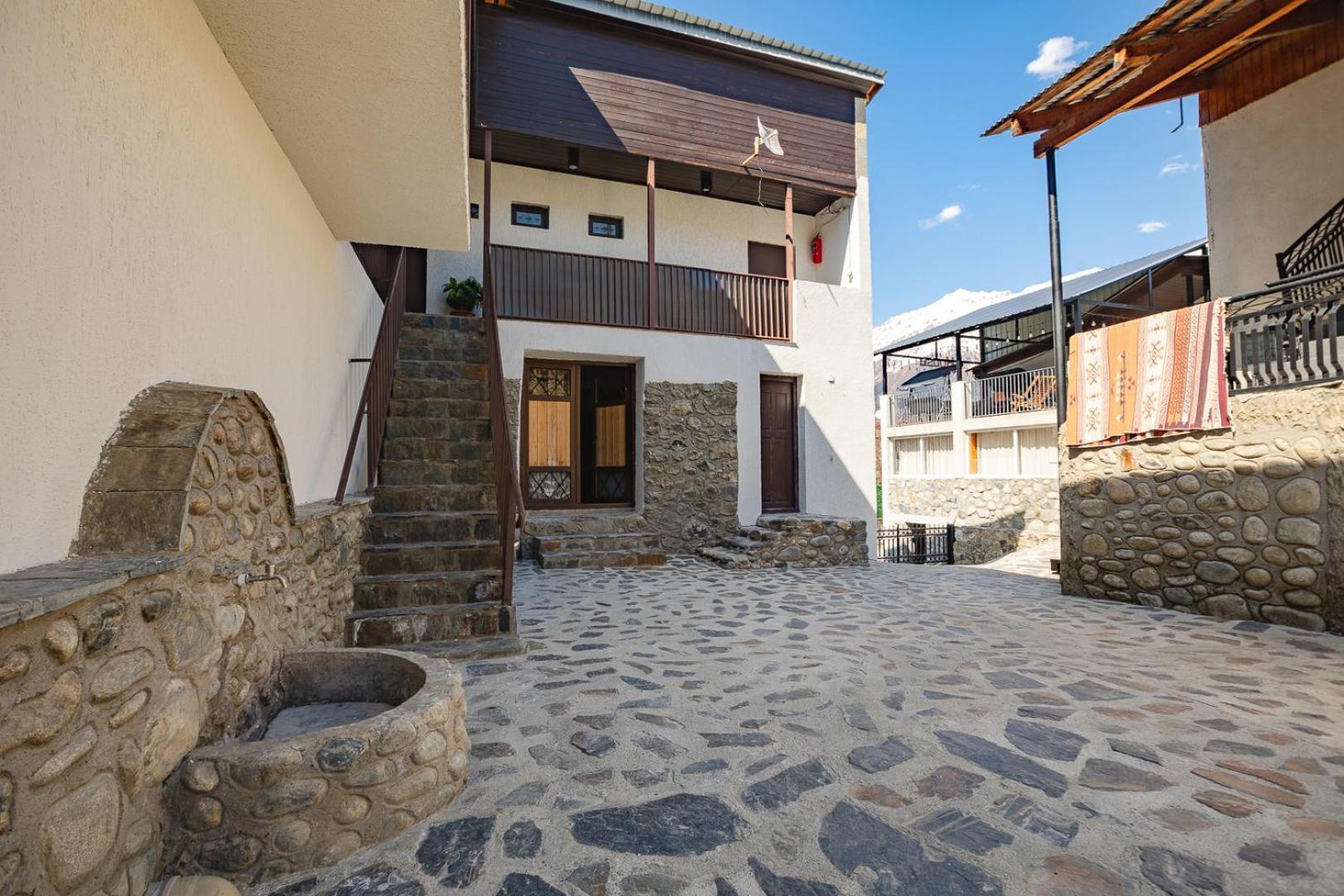 Guesthouse Of Manoni Ratiani Mestia Exterior photo